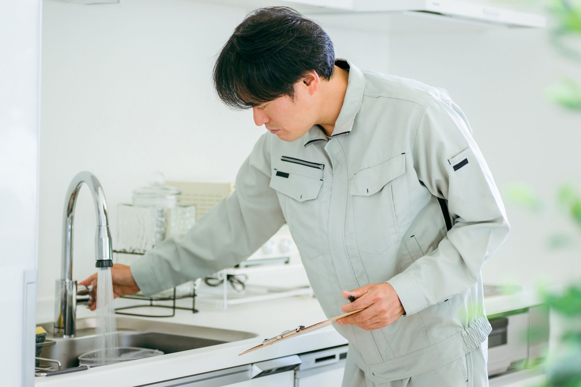 クロス・床工事から設備修繕まで幅広く対応